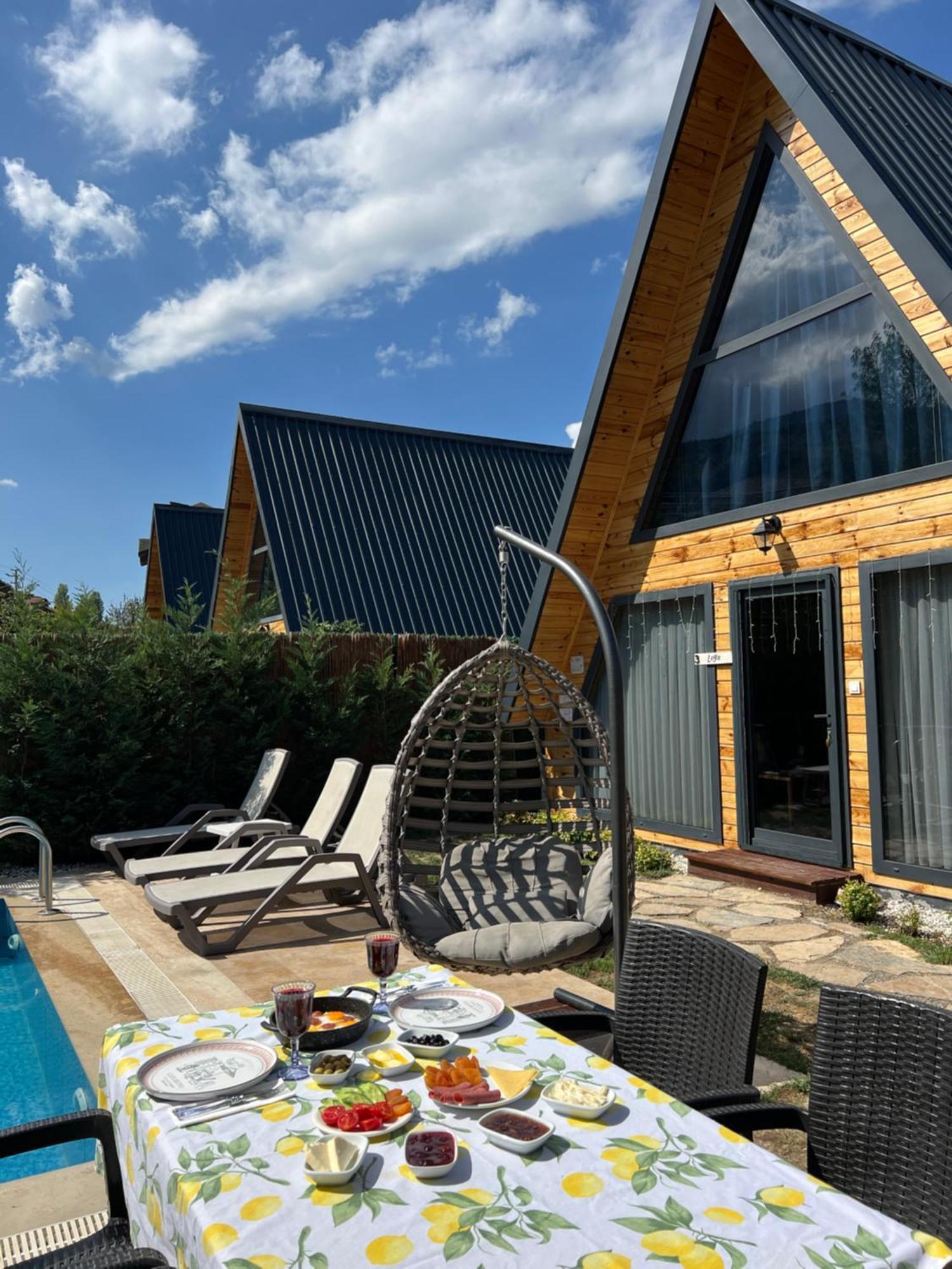 Teona Kartepe Bungalov Exterior foto